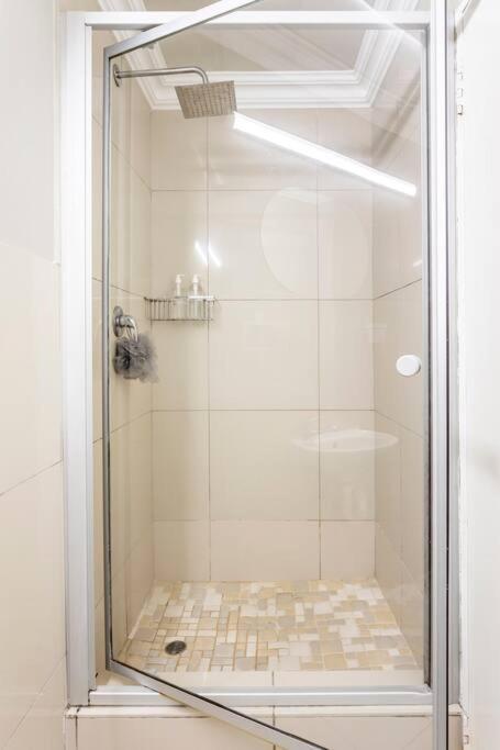Perspectives On Roeland Apartment Kapstadt
