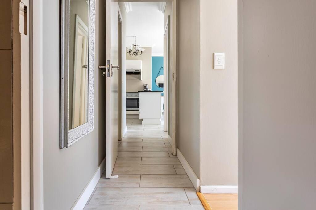 Perspectives On Roeland Apartment *