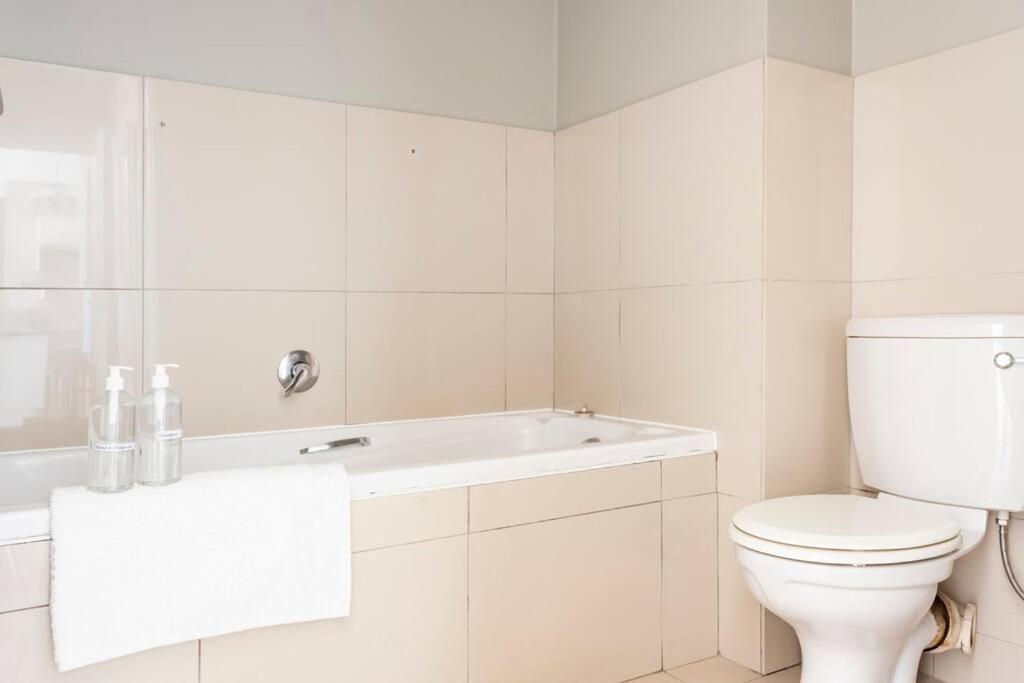 Perspectives On Roeland Apartment Kapstadt